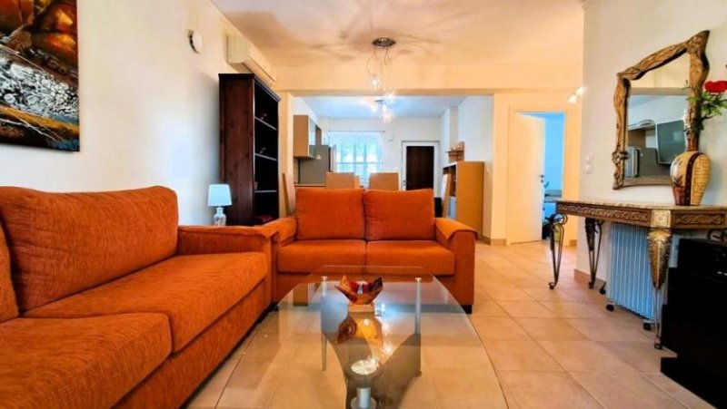 Maleme MIT VIDEO: Kreta, Maleme: Erdgeschoss-Apartment mit 2 Schlafzimmern, Garten und Gemeinschaftspool, nur wenige Schritte vom